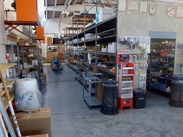 Locale Commerciale in vendita a Ciserano, Lombardia