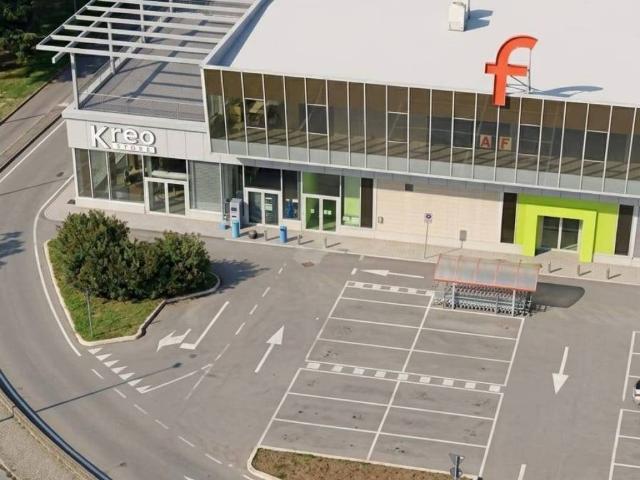 Locale Commerciale in vendita a Ciserano, Lombardia