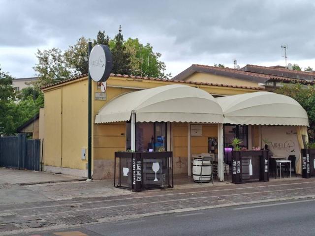 Locale Commerciale in vendita a Cisterna Di Latina, Lazio