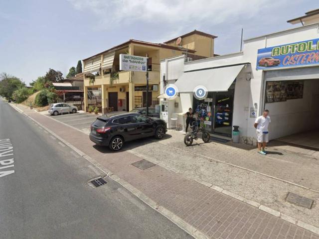 Locale Commerciale in vendita a Cisterna Di Latina, Lazio