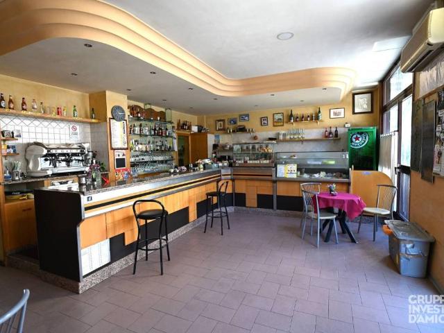 Locale Commerciale in vendita a Puglia, Brindisi