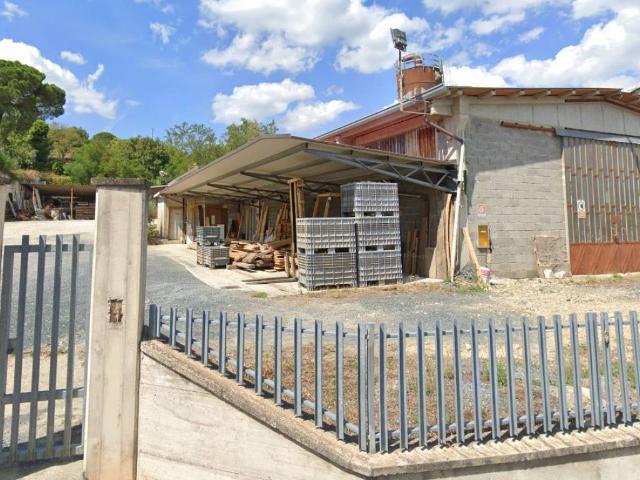 Locale Commerciale in vendita a San Leo Bastia, Umbria