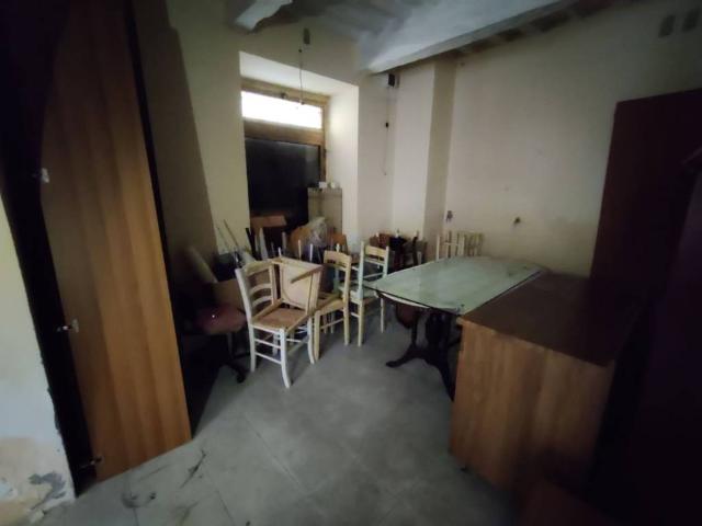 Locale Commerciale in vendita a San Leo Bastia, Umbria