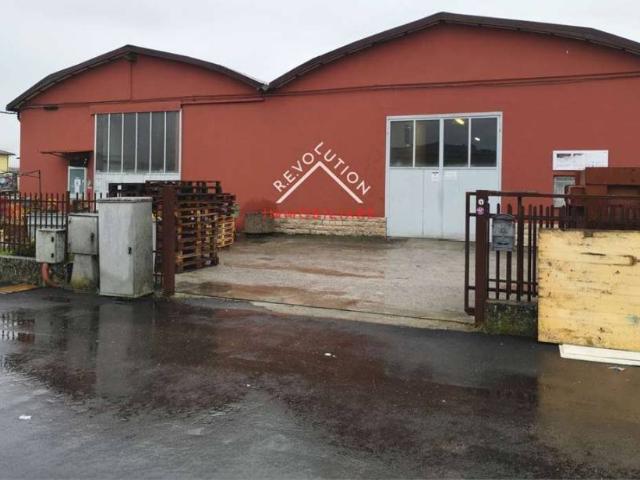 Locale Commerciale in vendita a Regnano, San Leo Bastia