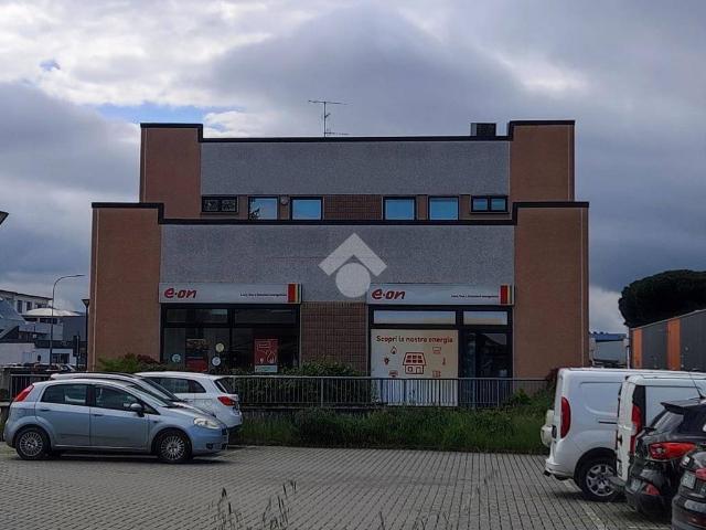 Locale Commerciale in vendita a Riosecco, San Leo Bastia