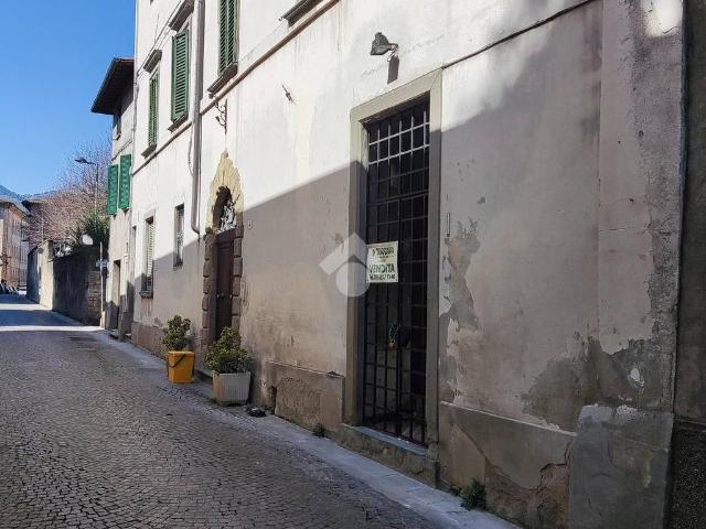 Locale Commerciale in vendita a San Leo Bastia, Umbria