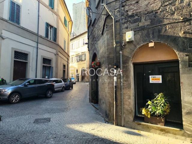 Locale Commerciale in vendita a San Leo Bastia, Umbria
