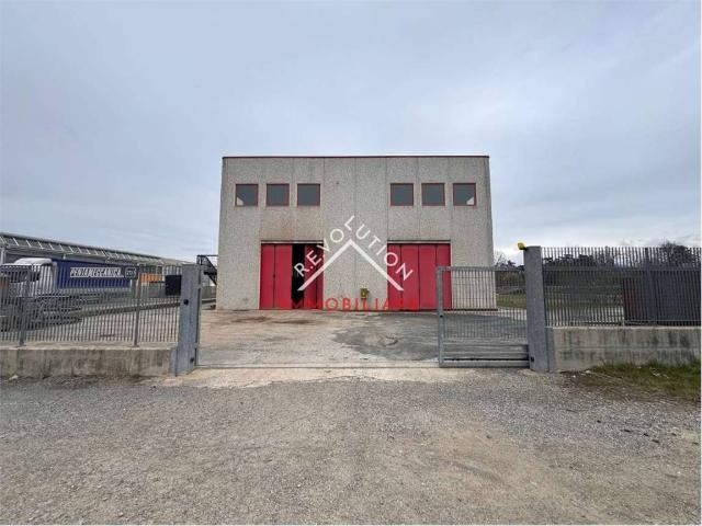 Locale Commerciale in vendita a San Leo Bastia, Umbria
