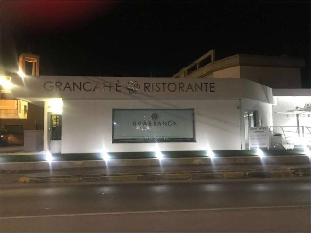 Locale Commerciale in vendita a Città Sant'angelo, Abruzzo