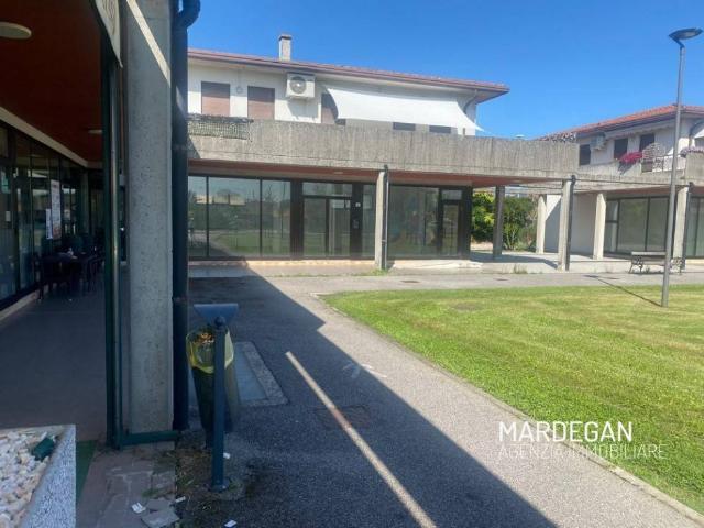 Locale Commerciale in vendita a San Donato, Cittadella