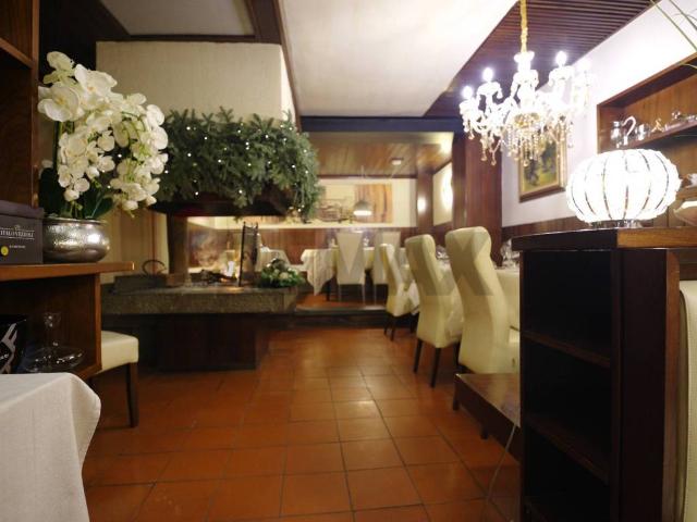 Locale Commerciale in vendita a Borgo San Domenico, Cividale Del Friuli