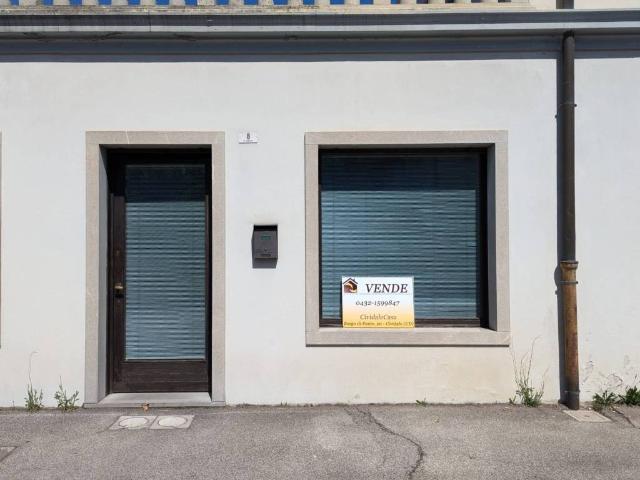 Locale Commerciale in vendita a Borgo di Ponte, Cividale del Friuli