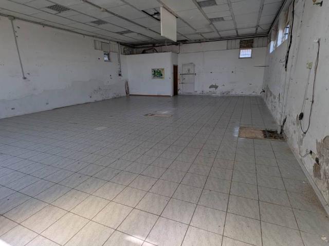 Locale Commerciale in vendita a Orso, Marche