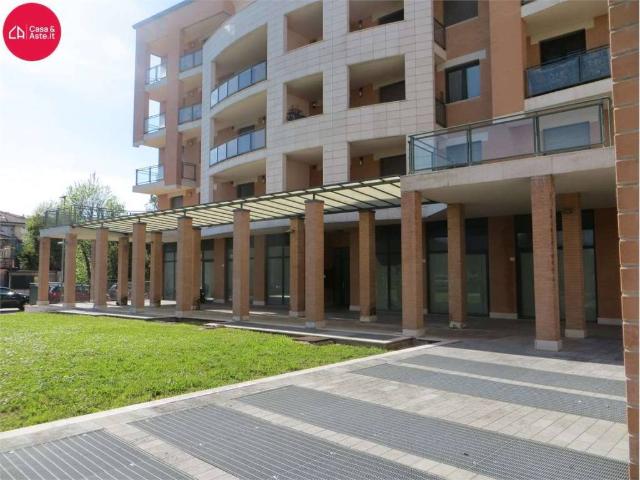 Locale Commerciale in vendita a San Marone, Marche