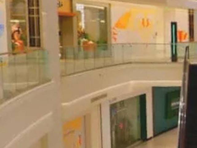Locale Commerciale in vendita a Marche, Macerata