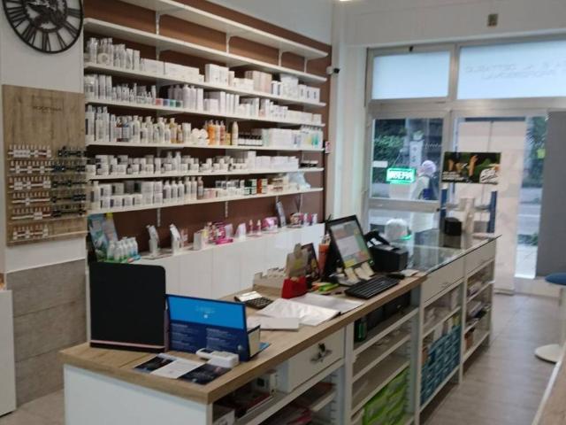 Locale Commerciale in vendita a San Marone, Marche