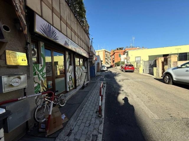 Locale Commerciale in vendita a Borgo Odescalchi, Roma Capitale