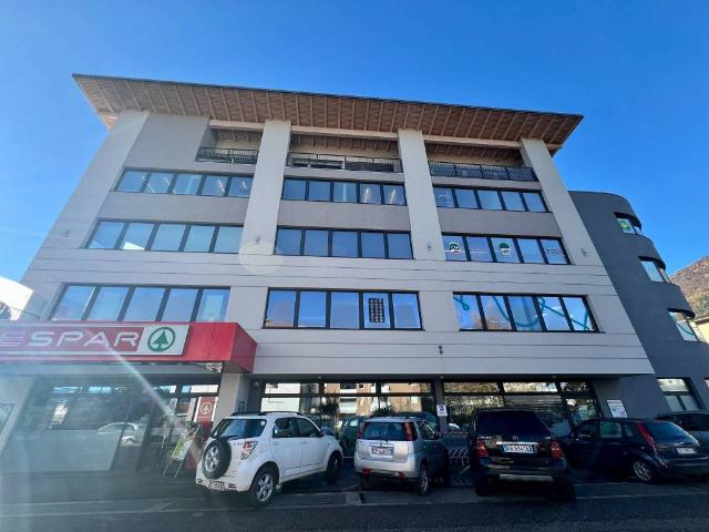 Locale Commerciale in vendita a Comunità della Val di Non, Cles