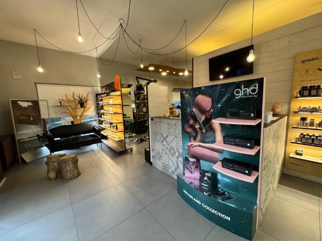 Locale Commerciale in vendita a Clusone, Lombardia