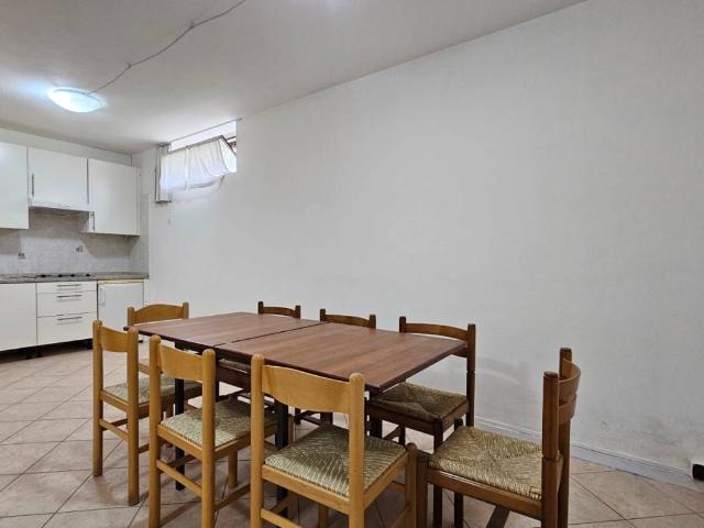 Locale Commerciale in vendita a Fiorine, Clusone