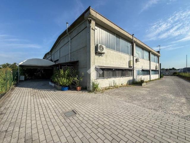 Locale Commerciale in vendita a Codogno, Lombardia