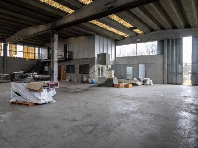 Locale Commerciale in vendita a Codogno, Lombardia