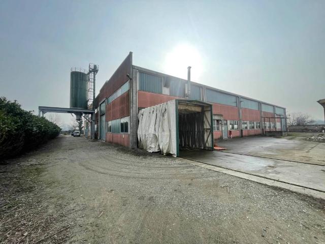Locale Commerciale in vendita a Codogno, Lombardia