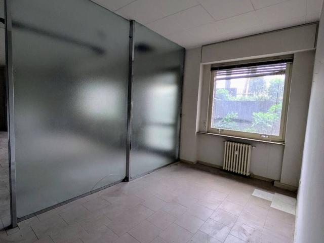 Locale Commerciale in vendita a San Biagio, Codogno