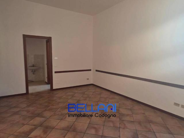 Locale Commerciale in vendita a Codogno, Lodi