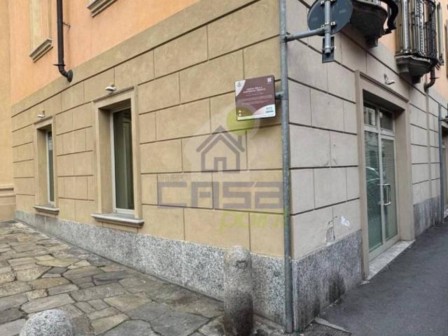 Locale Commerciale in affitto a Codogno, Lombardia