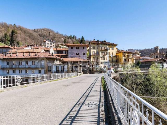 Locale Commerciale in vendita a Piemonte, Biella