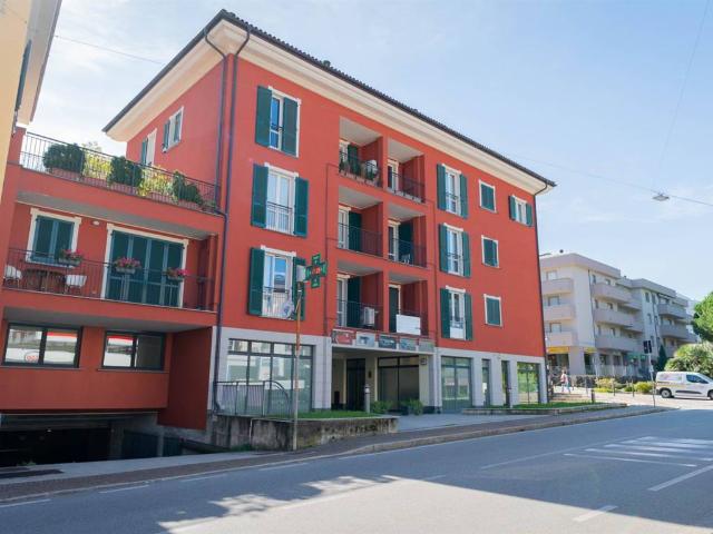 Locale Commerciale in vendita a Pontèe, Colico