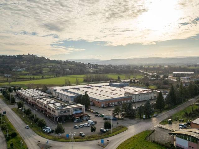 Locale Commerciale in vendita a Collazzone, Umbria