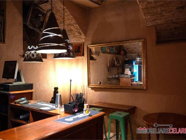 Locale Commerciale in vendita a Le Grazie, Colle Di Val D'elsa