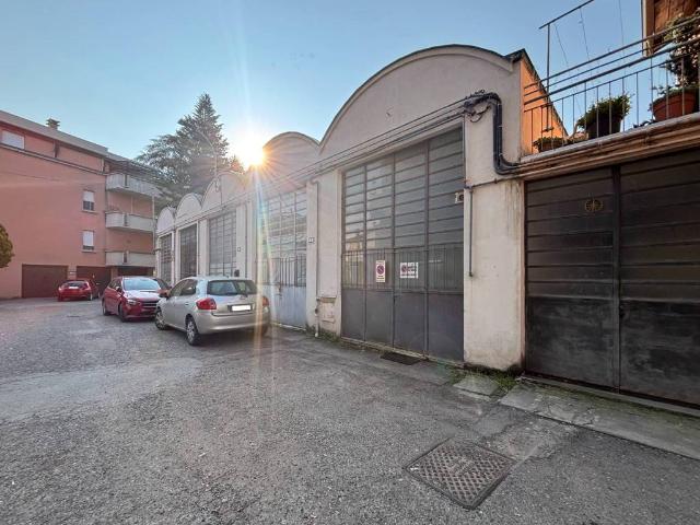 Locale Commerciale in vendita a Collecchio, Reggio Emilia