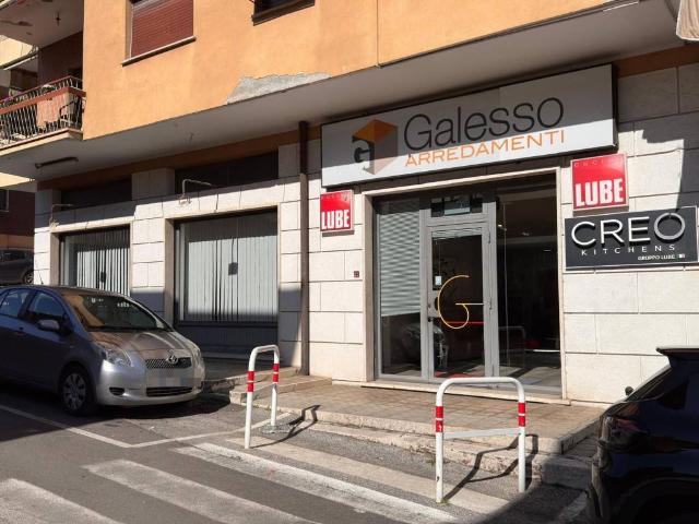 Locale Commerciale in vendita a Roma Capitale, Lazio