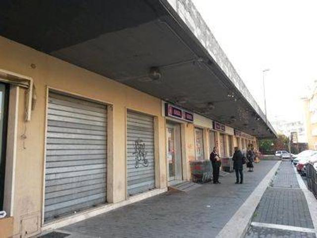Locale Commerciale in vendita a Roma Capitale, Lazio