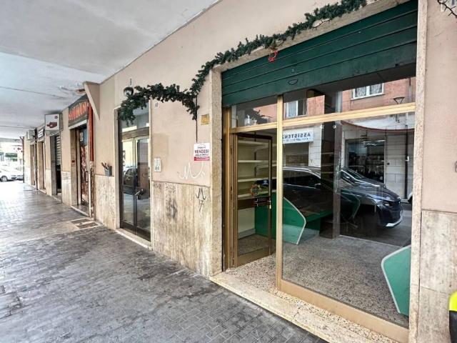Locale Commerciale in vendita a Roma Capitale, Lazio