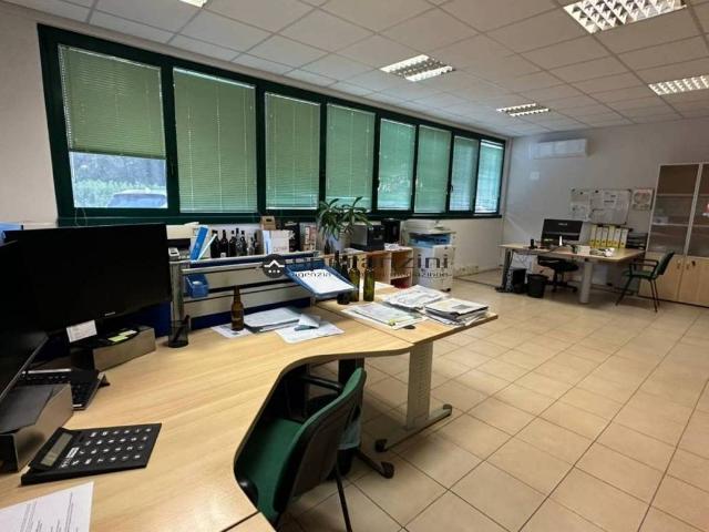Locale Commerciale in vendita a Colli al Metauro, Marche