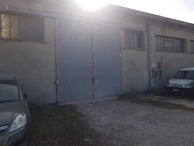 Locale Commerciale in vendita a Colli al Metauro, Marche