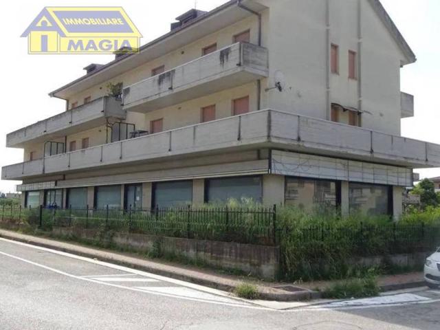 Locale Commerciale in vendita a Marche, Ascoli Piceno