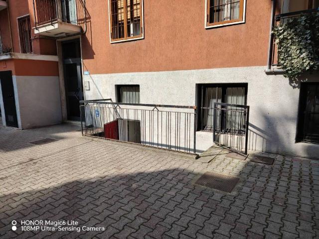 Locale Commerciale in vendita a San Giuliano Monzese, Cologno Monzese