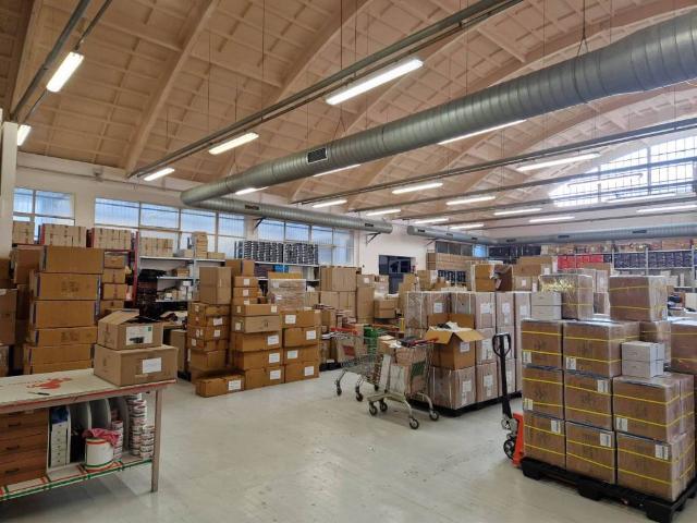 Locale Commerciale in vendita a San Giuliano Monzese, Cologno Monzese