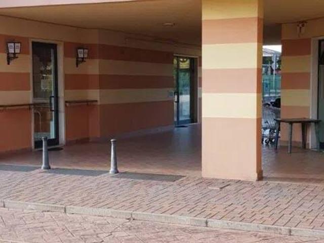 Locale Commerciale in vendita a San Zeno, Colognola Ai Colli
