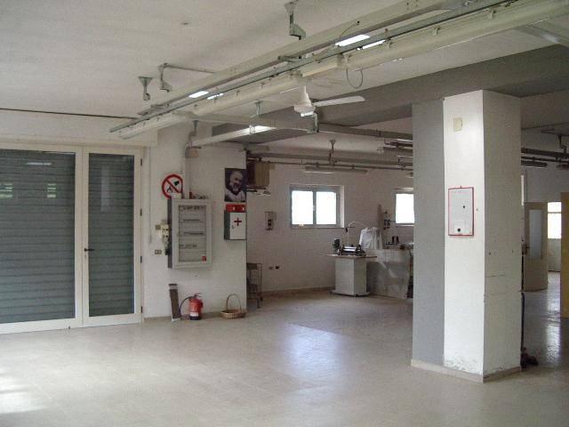 Locale Commerciale in vendita a Unione dei Comuni della Val Vibrata, Colonnella