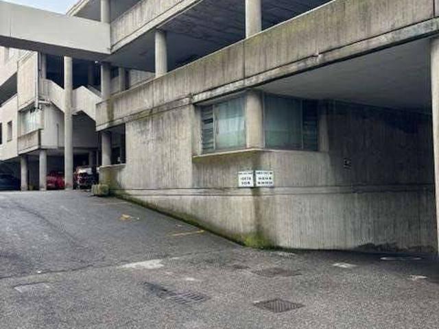 Locale Commerciale in vendita a Prestino, Como