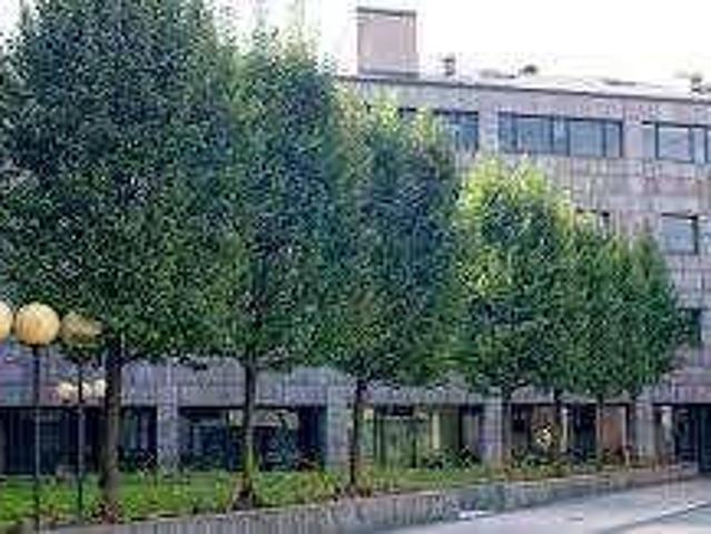 Locale Commerciale in vendita a San Bartolomeo, Como