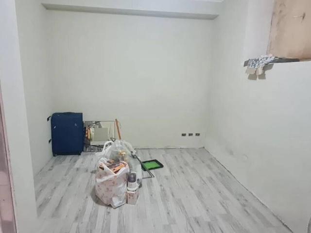 Locale Commerciale in vendita a Como Sole, Como