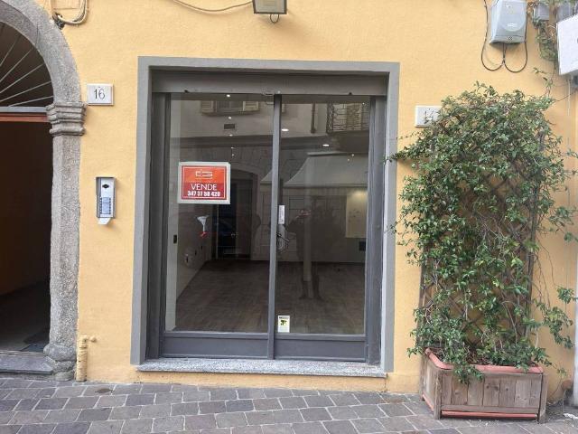 Locale Commerciale in vendita a Sant'Agostino, Como