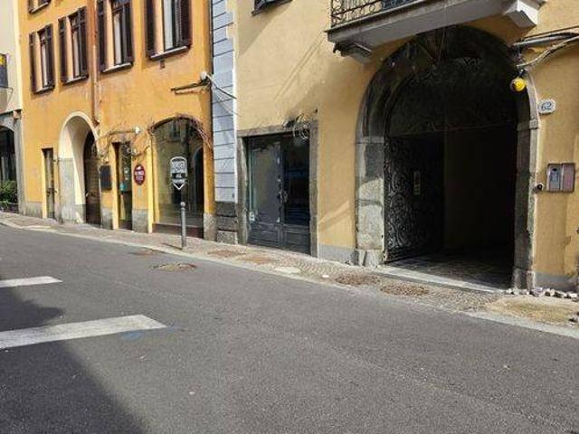 Locale Commerciale in vendita a Vico, Como